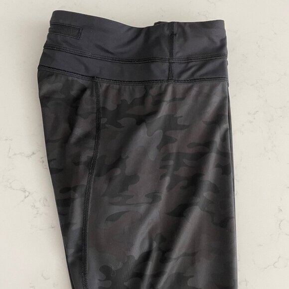 Lululemon Run: Inspire Crop II *All Full On Luxtreme Savasana Camo Leggings  6 - Picture 7 of 13